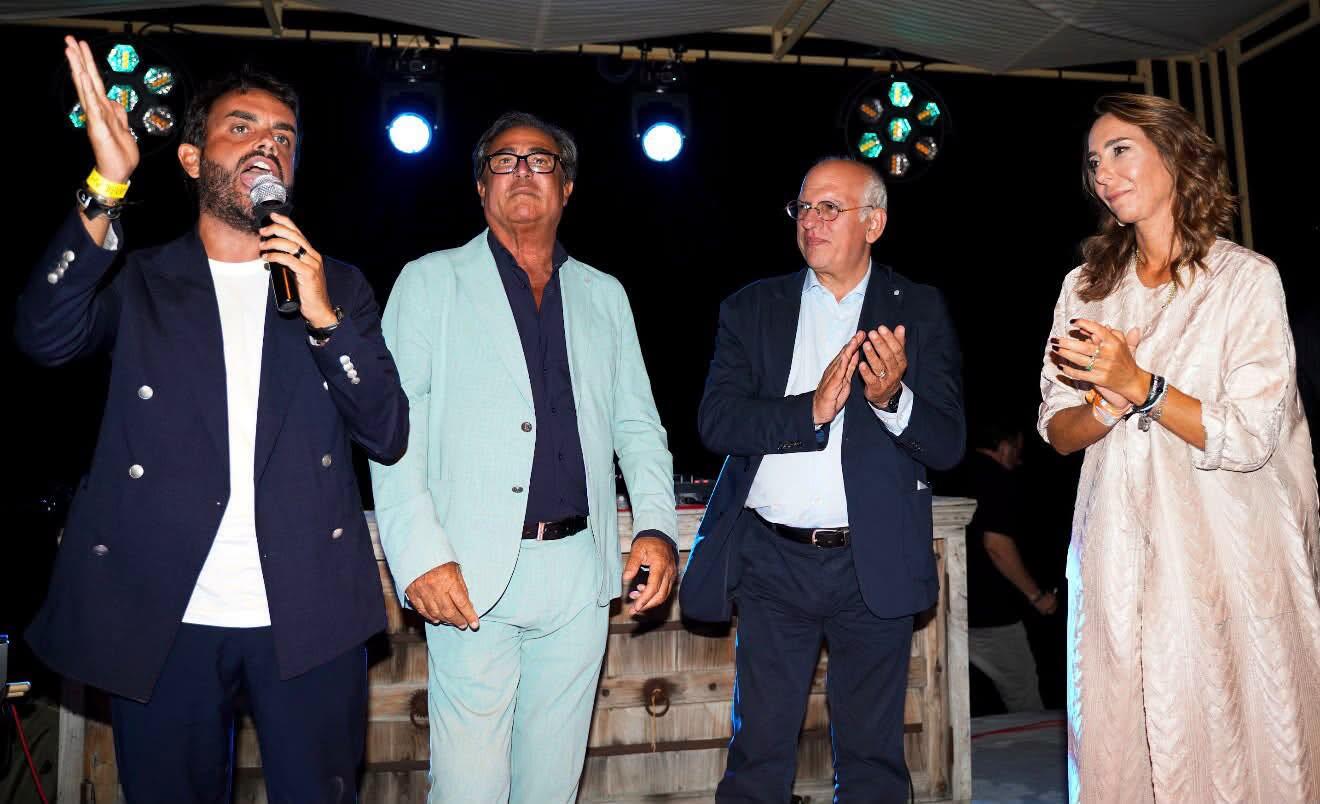 NON COMPLEANNO, BOOM DI FONDI RACCOLTI E RECORD DI PRESENZE: 60 MILA EURO ALLA FONDAZIONE MELANOMA DEL PROFESSOR ASCIERTO