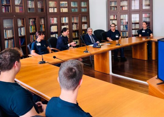 I saluti del Questore di Caserta agli Ufficiali interforze del Corso di Alta Formazione ed al 22° corso Allievi Agenti Tecnici della Polizia di Stato