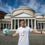 SI ARRICCHISCE IL NUMERO DI STELLE SUL PALCO DI PIAZZA DEL PLEBISCITO IL 26 SETTEMBRE CON ROSARIO MIRAGGIO E GIANFRANCO ZOLA - BIGLIETTI SU TICKETONE - A FAVORE DI SEI ASSOCIAZIONI DI NAPOLI E FONDAZIONE PUPI
