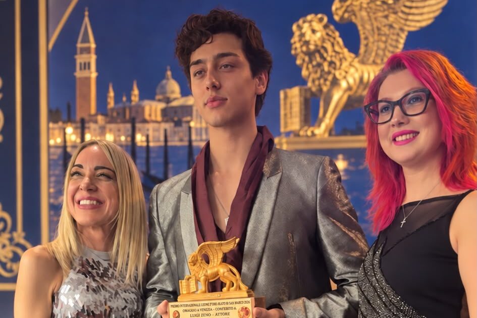 Luigi Zeno, l’attore che conquista Roma: Leone d’Oro Alato per il suo impegno contro il bullismo
