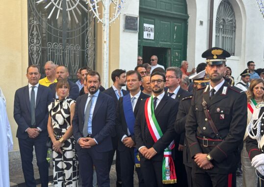 Muro Lucano, Arisa canta per Angela: la solidarietà nel segno di San Gerardo
