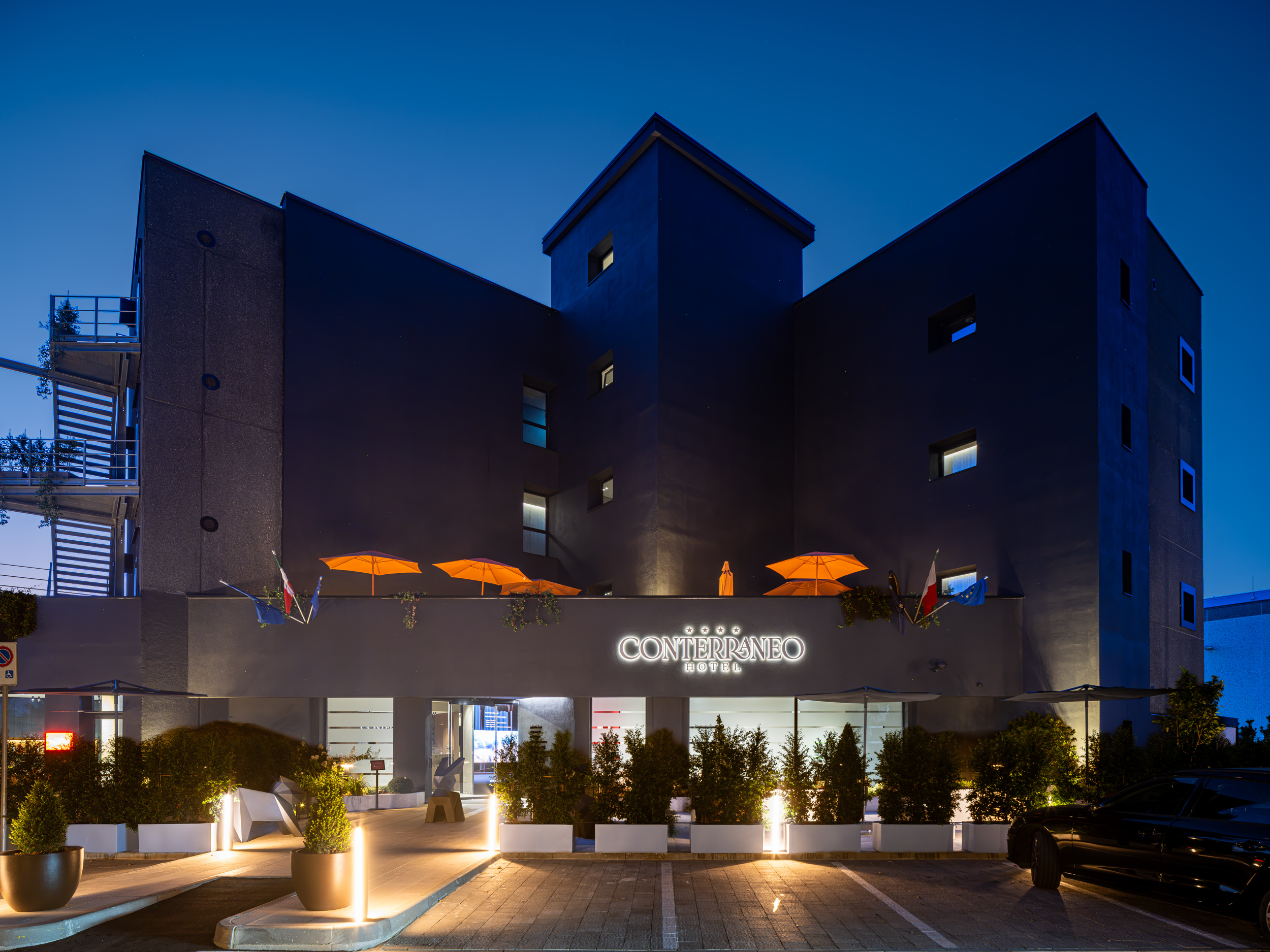 Conterraneo Hotel a Marcianise: l’ospitalità campana incontra l’arte contemporanea – Inaugurazione lunedì 7 settembre 2026
