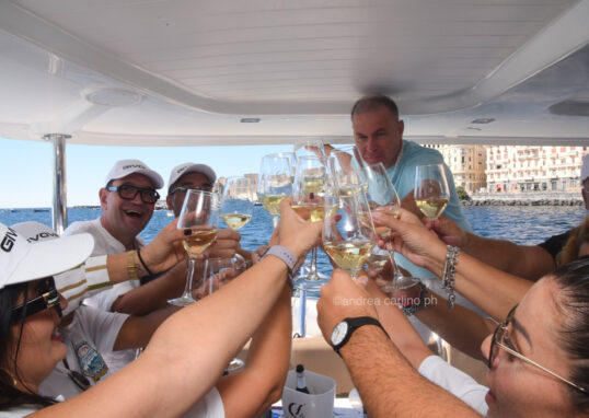 Boat Experience Cup, Napoli vista dal mare: tre catamarani, sport, food e networking nel cuore della grande vela internazionale